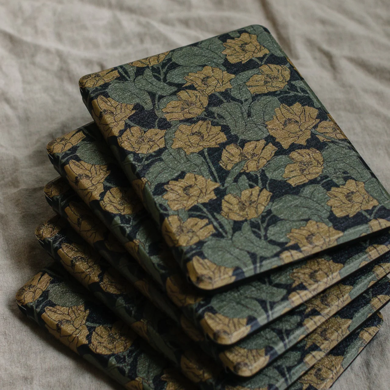 Autumn Court • Kindle Case - Image 3