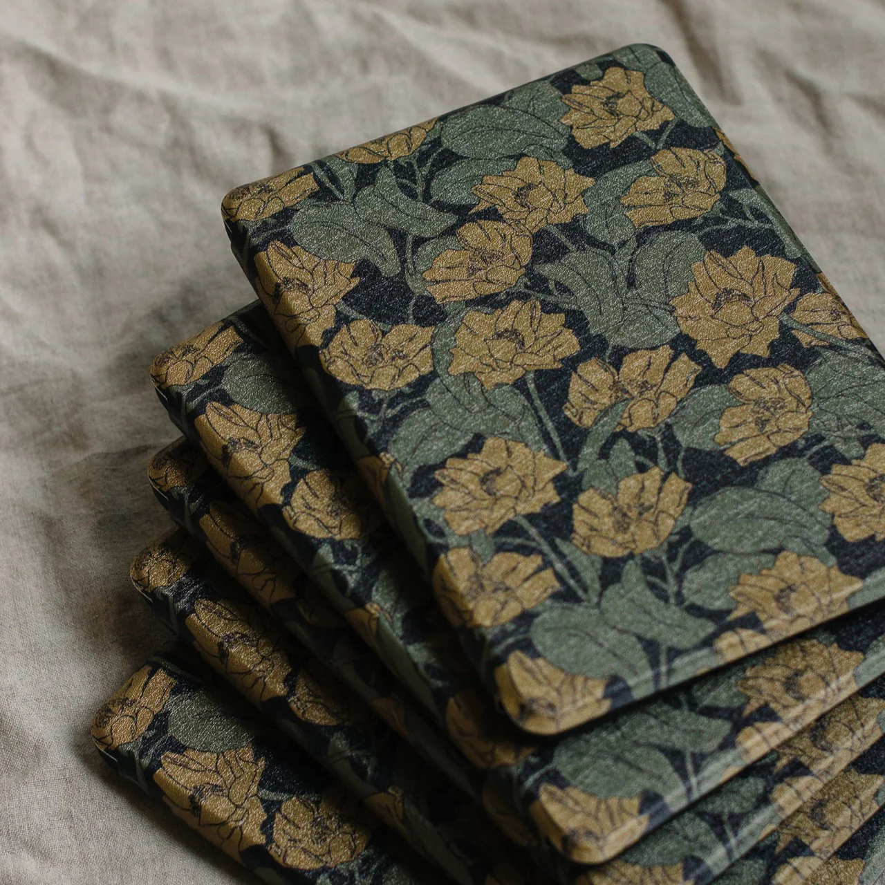 Autumn Court • Kindle Case - Image 5