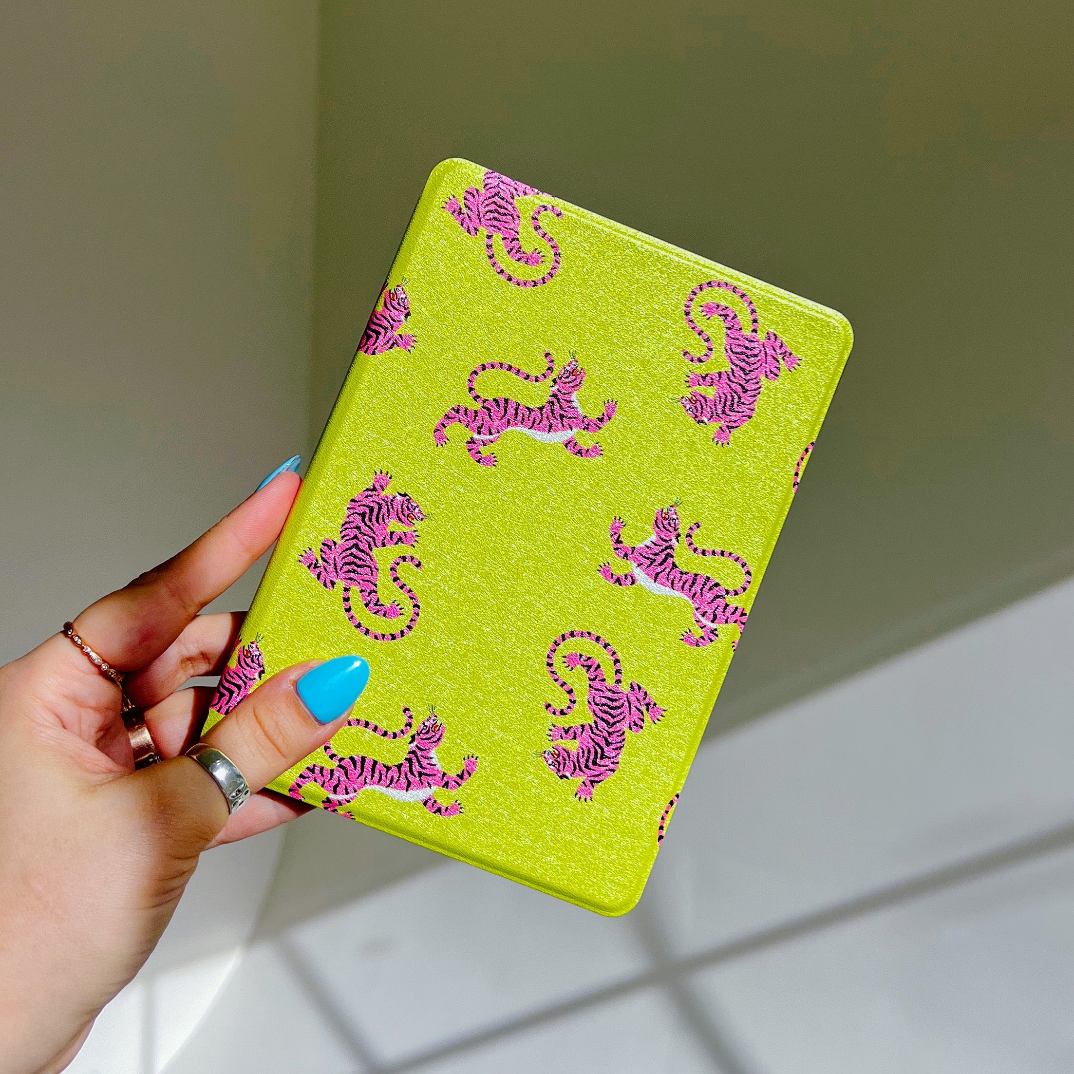 Hey Tiger • Kindle Case