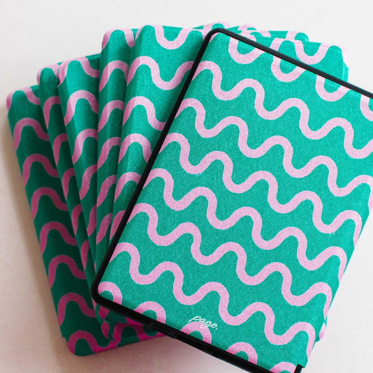 Wave Goodbye to TN • Kindle Case - Image 4