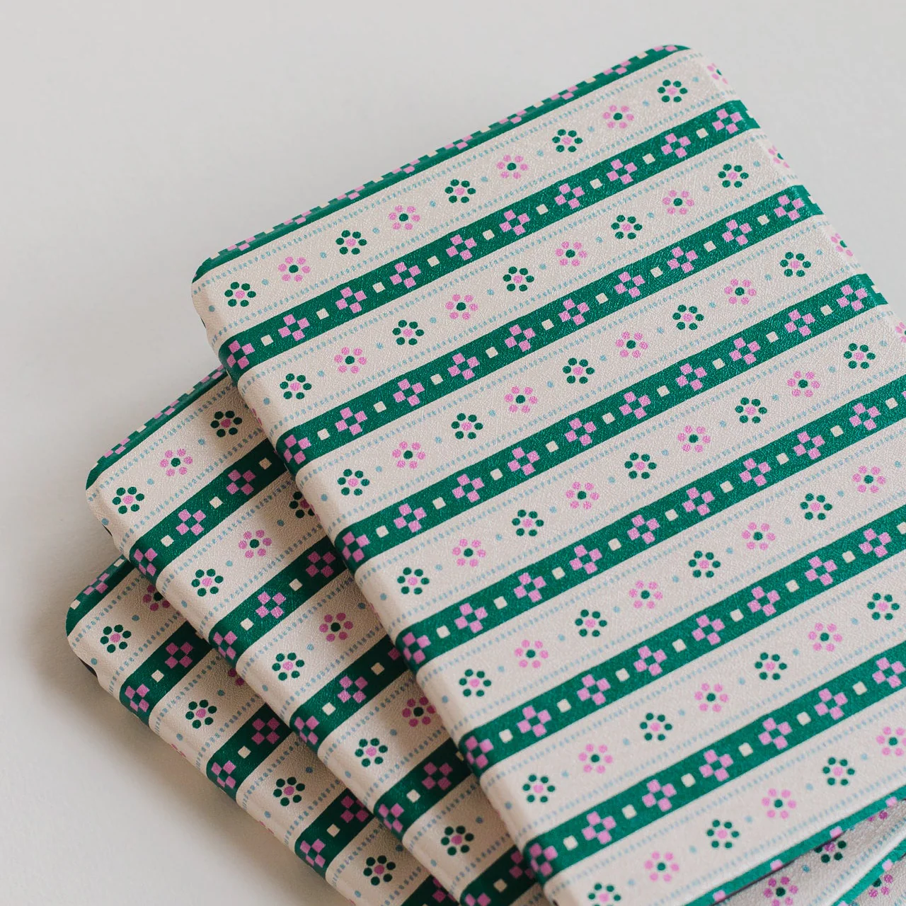 Yuletide Stripe • Kindle Case - Image 2